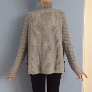 H&M turtleneck grey wool sweater Size M